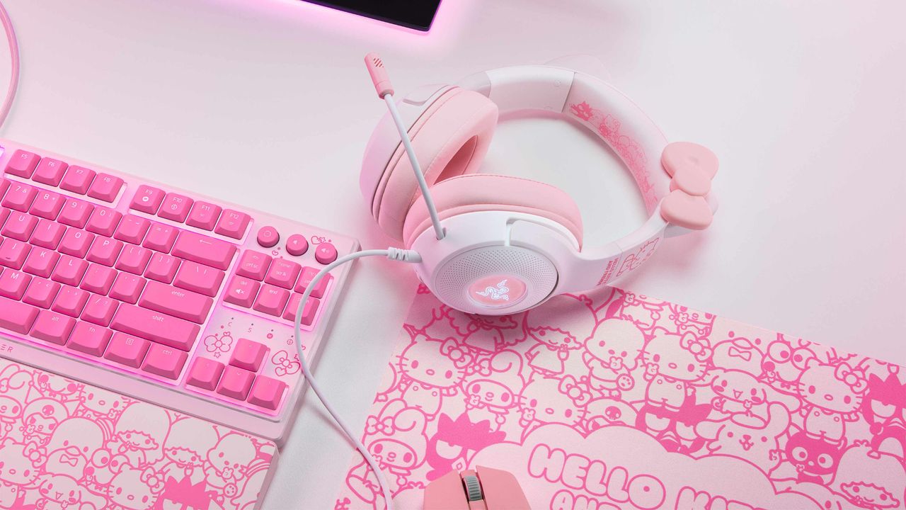 Image of the Razer Kraken Kitty V2 "Hello Kitty and Friends" Edition wired headset for PC.