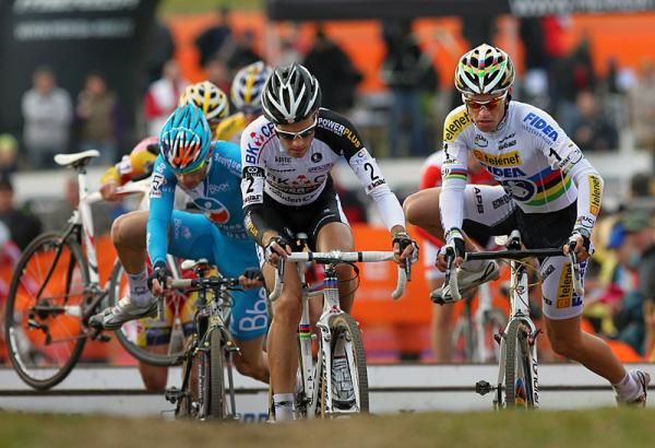 Niels Albert (BKCP - Powerplus) and world champion Zdenek Stybar (Telenet - Fidea) tackle the barriers.