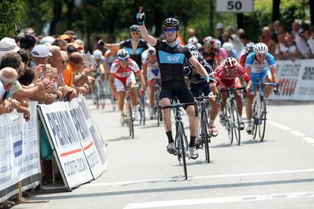 Chris Sutton (Sky) takes the win