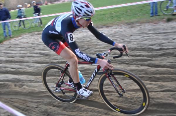 Jerome Townsend (BikeReg.com / Joe's Garage / Scott) through the sand.