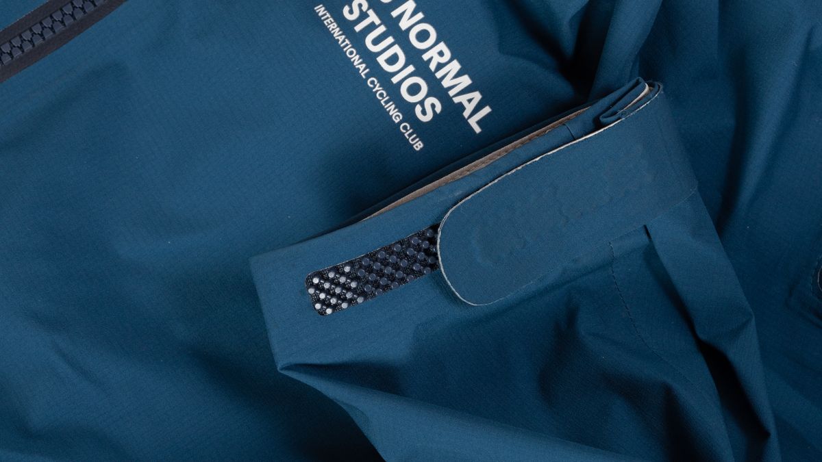 PAS Normal Essential Shield Jacket Velcro alternative