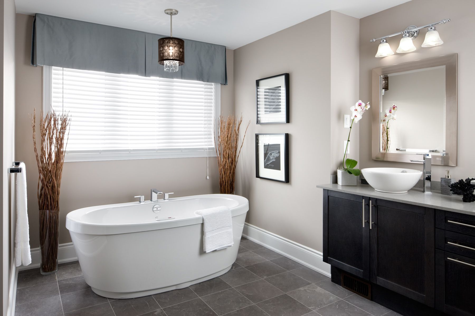 A bathroom with a valence