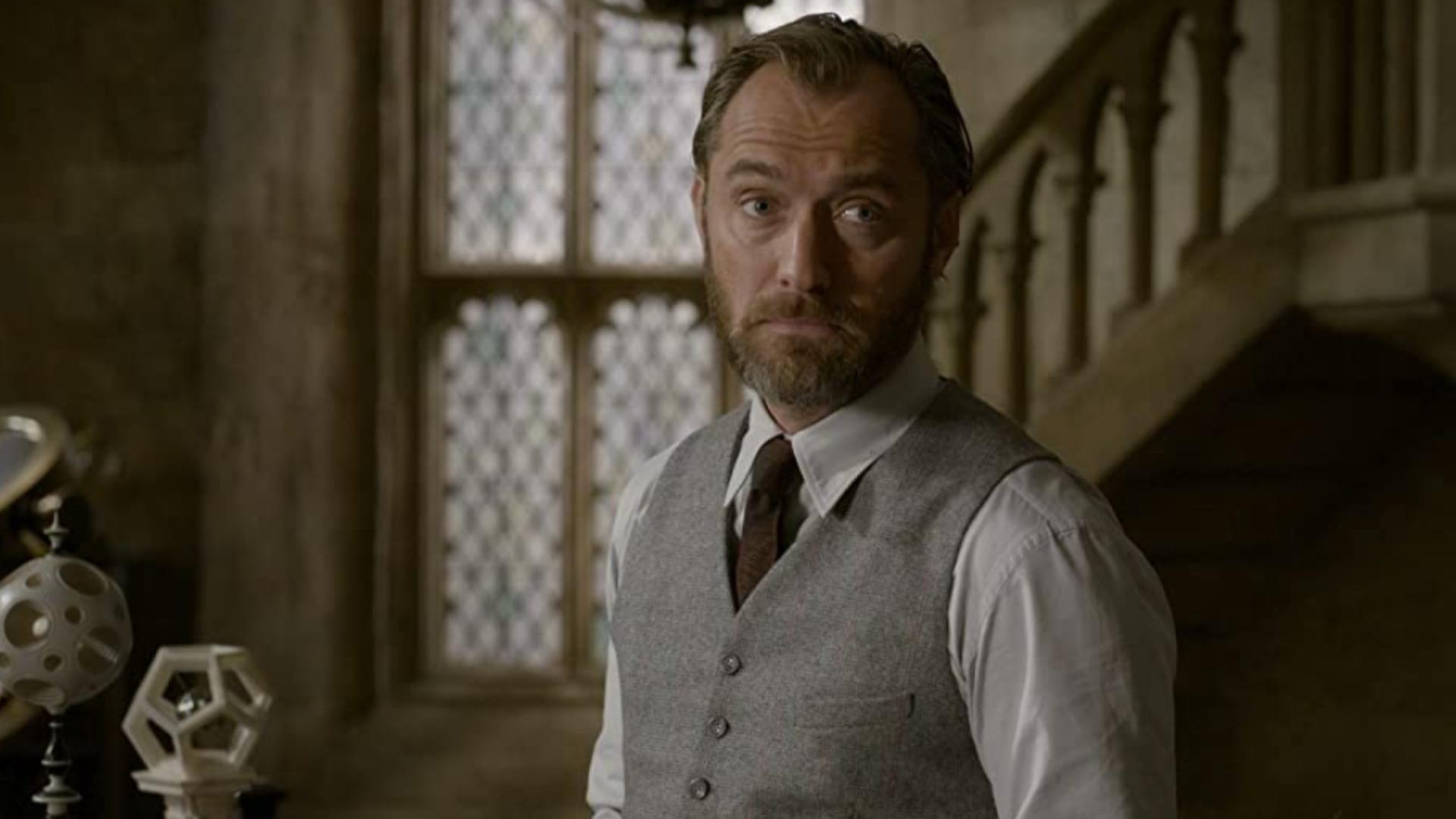Jude Law in Fantastic Beasts: The Crimes of Grindewald
