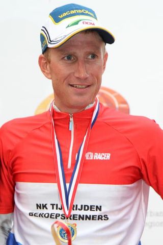 A smiling Lieuwe Westra with his gold medal