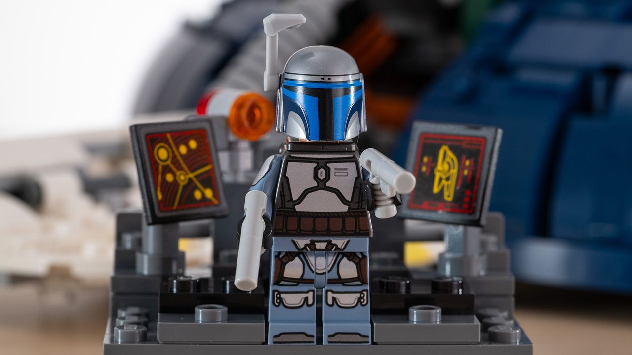 Lego Star Wars UCS Jango Fett&rsquo;s Firespray-Class Starship (75409) Jango Fett Minifigure (front)
