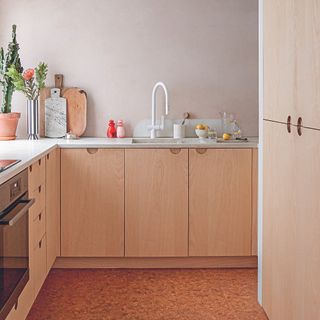 Plywood kitchen with integrated handles