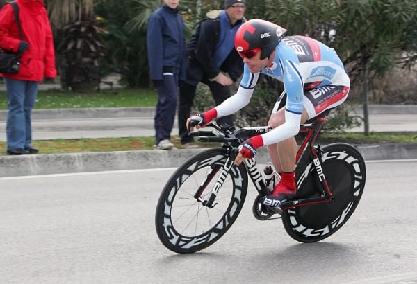 Cadel Evans (BMC) defended his GC lead to become the first non-European winner of Tirreno-Adriatico.