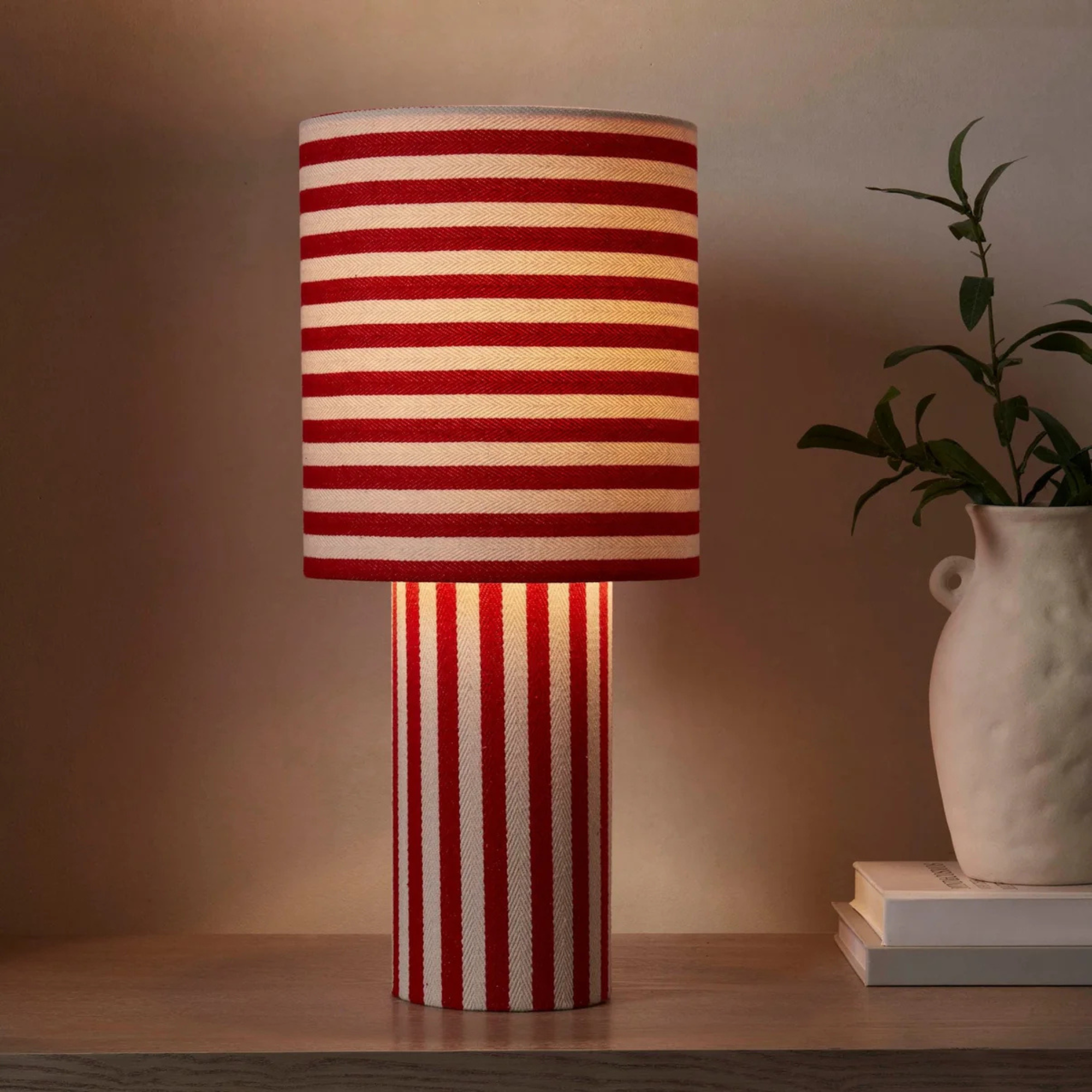 Dusk Lucia lamp in red stripes