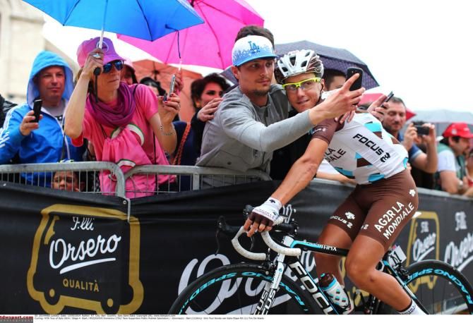 Domenico Pozzovivo poses with the tifosi
