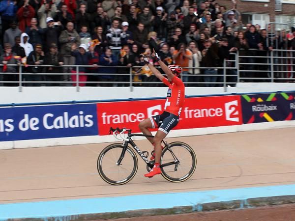 Yup, that makes two for Fabian Cancellara (Saxo Bank).
