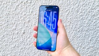 iOS 26 beta lock screen