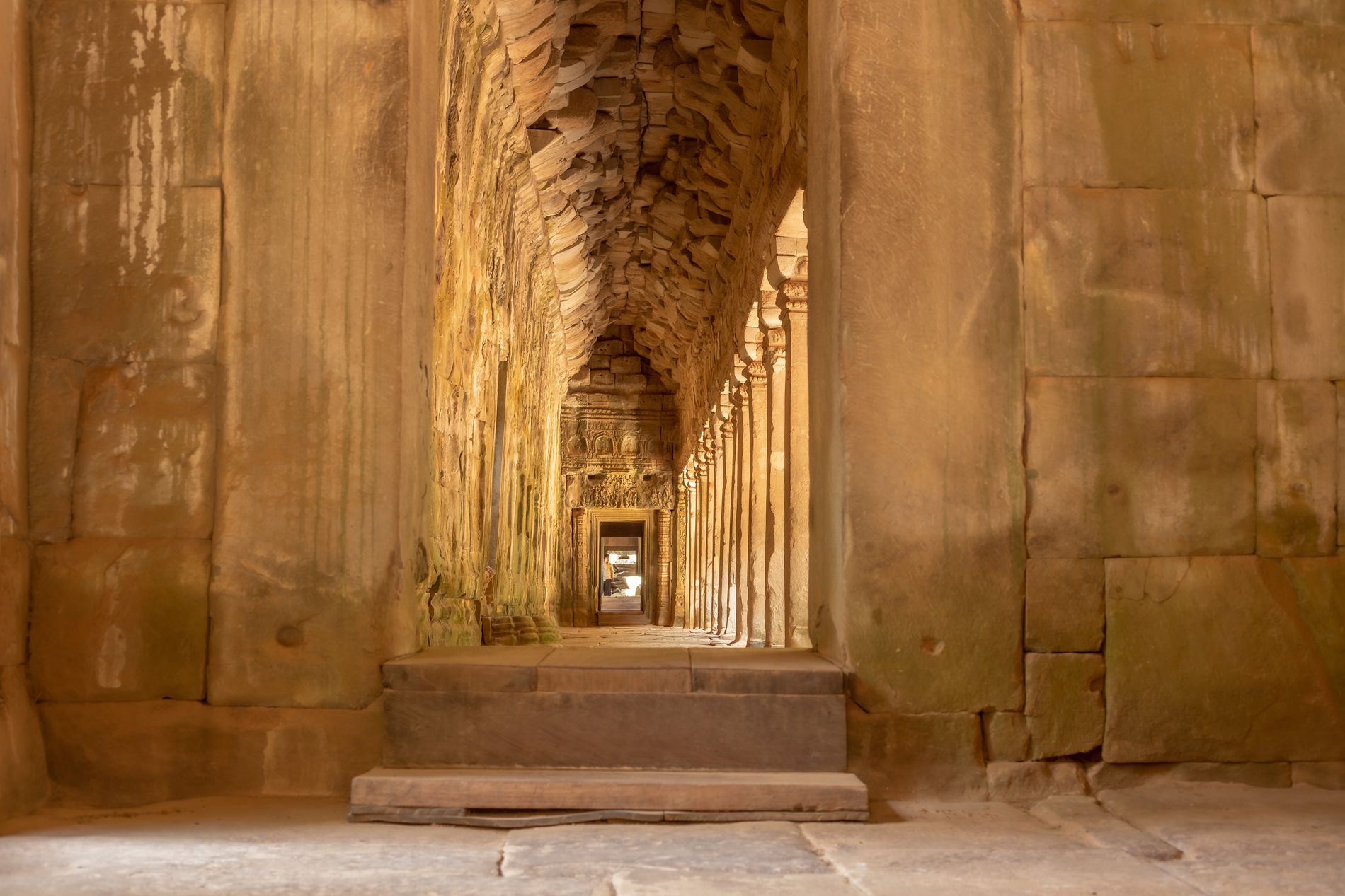 GuruShots - Travel Tales 2025