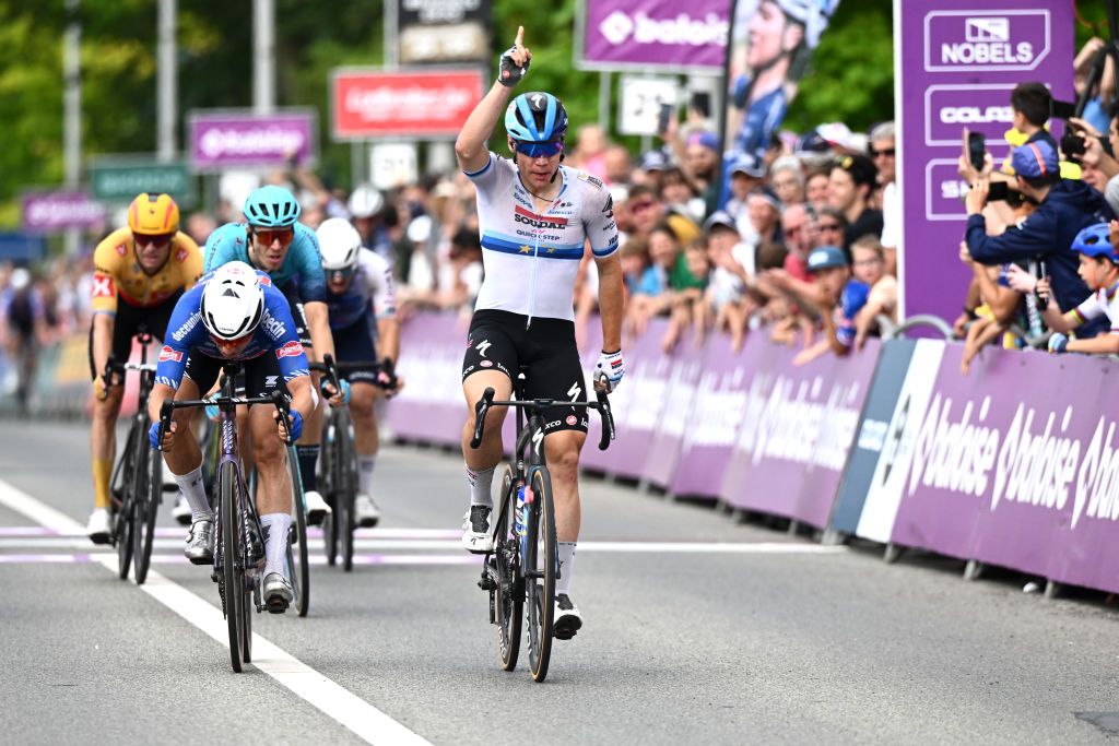 BRUSSELS BELGIUM JUNE 18 Fabio Jakobsen of The Netherlands and Team Soudal QuickStep celebrates at finish line as stage winner and dedicates the victory to Gino Mder of Switzerland during the 92nd Baloise Belgium Tour 2023 Stage 5 a 1948km stage from Brussels to Brussels on June 18 2023 in Brussels Belgium Photo by Mark Van HeckeGetty Images
