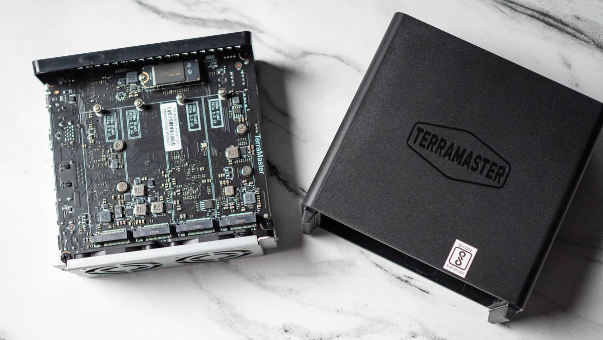 TerraMaster F4 SSD NAS review