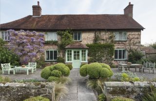 Sandhill Farmhouse, Petersfield West Sussex, April May 2018