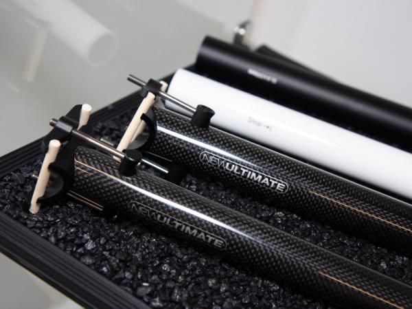 New Ultimate uses a simple head design but the result is superlight weight.