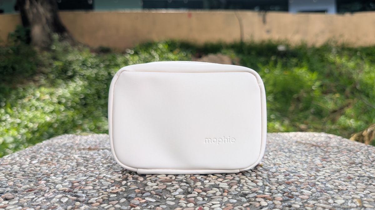 Mophie Roam 3-in-1 Travel Charger