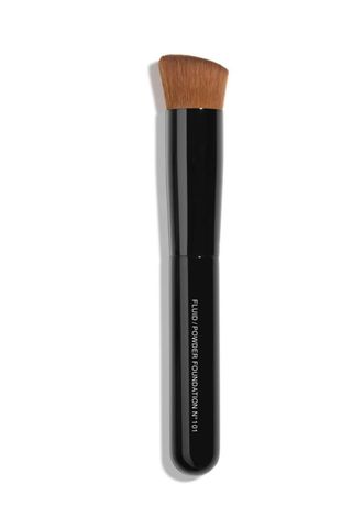 CHANEL 2-in-1 Foundation Brush Fluid and Powder N°101 – best make-up brushes