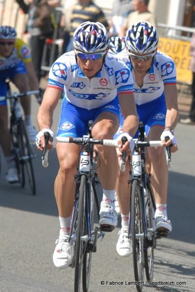 Pierrick Fedrigo and Benoit Vaugrenard chase for FDJ leader Anthony Roux