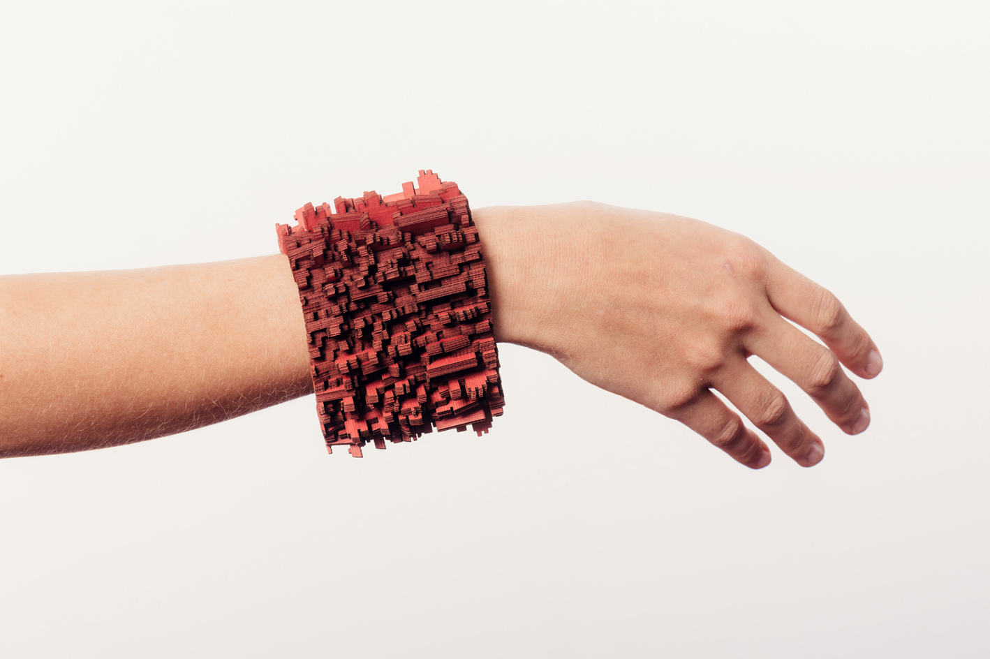 ’Dark Matter’: Kath Libbert heralds the new generation of art jewellers