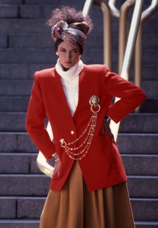 80s trends red blazer