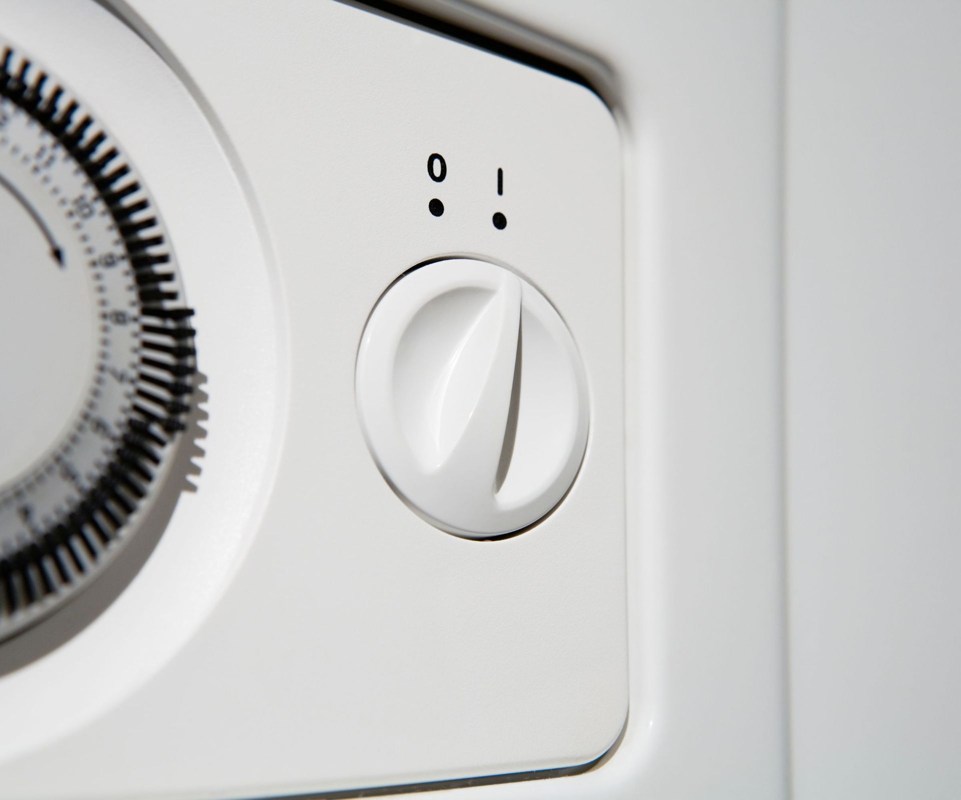 A white boiler dial