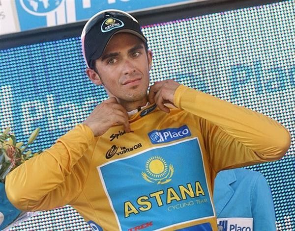 Alberto Contador (Astana) stays in gold