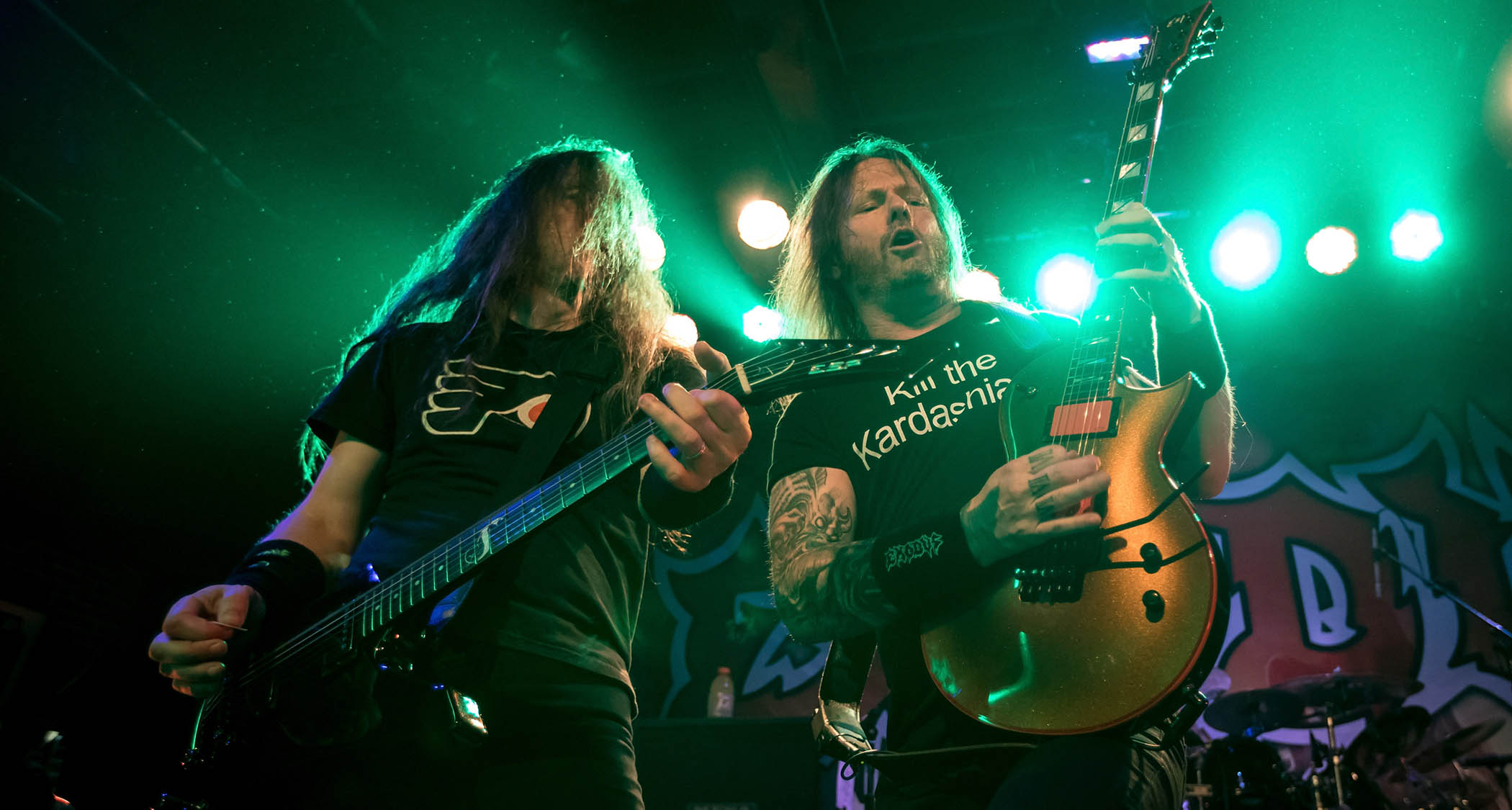 Gary Holt and Lee Altus lay down some riff as Exodus perform live