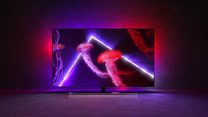Philips OLED 807 Ambilight TV review