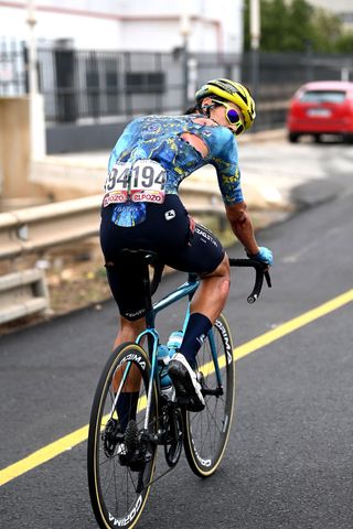 Javier Romo (Astana-Qazaqstan) after crashing on stage 9