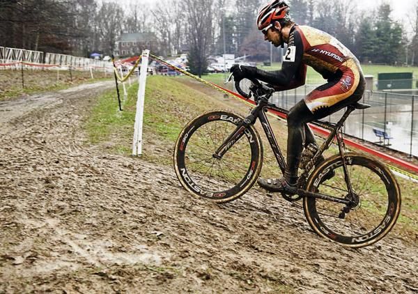 Brian Matter (Gear Grinder) rides the "wall" en route to a second place finish.