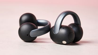 Anker Soundcore AeroClip 2 against pink background