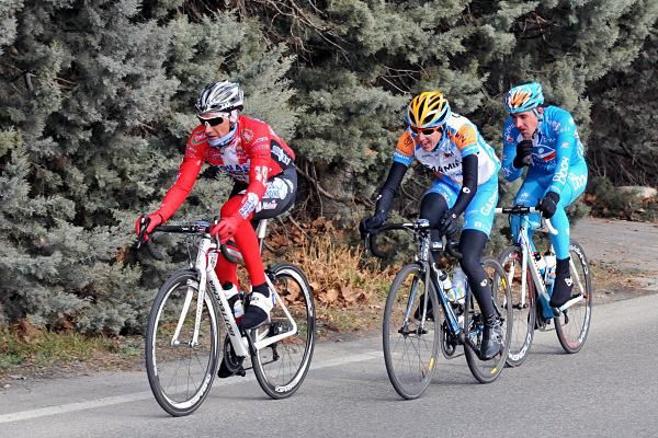Stefano Garzelli leads Dan Martin and S&eacute;bastien Turgot in the break.