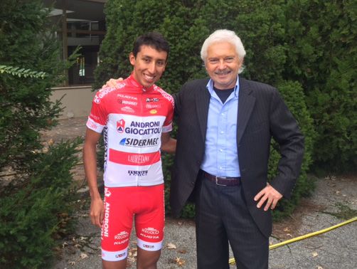 Young Colombian rider Egan Arley Bernal and team manager Gianni Savio show of the 2016 Androni Sidermec jersey