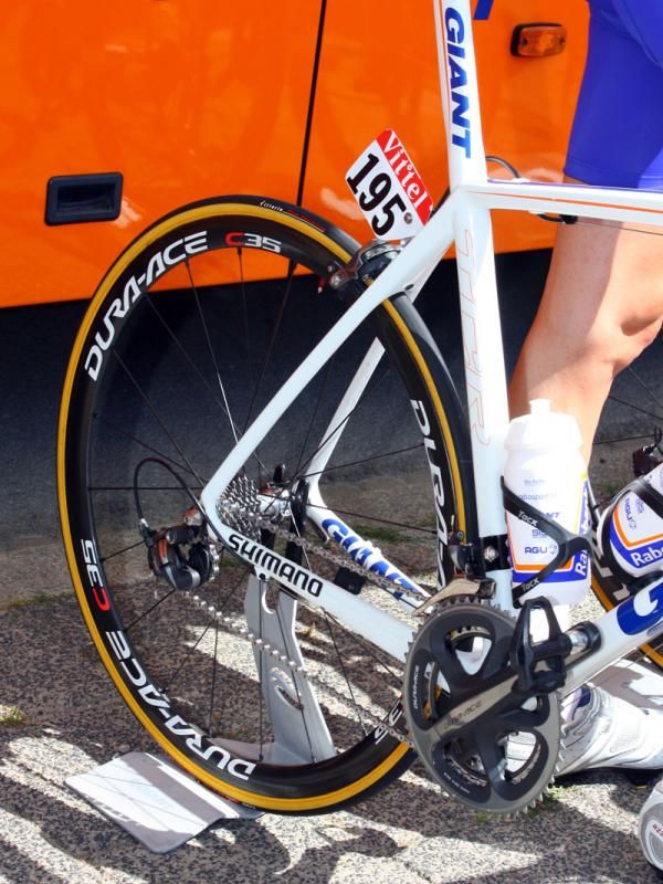The rear end of Rabobank's Giant TCR Advanced SLs features wishbone-style seat stays.