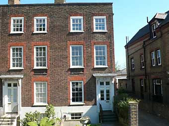 queen anne houses for sale