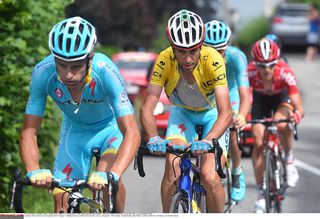 Vincenzo Nibali (Astana) with his teammates during stage 7