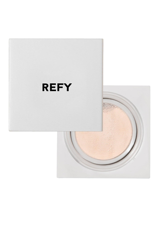 An image of a Refy loose power, which you can use to keep your tinted moisturiser for mature skin in place.