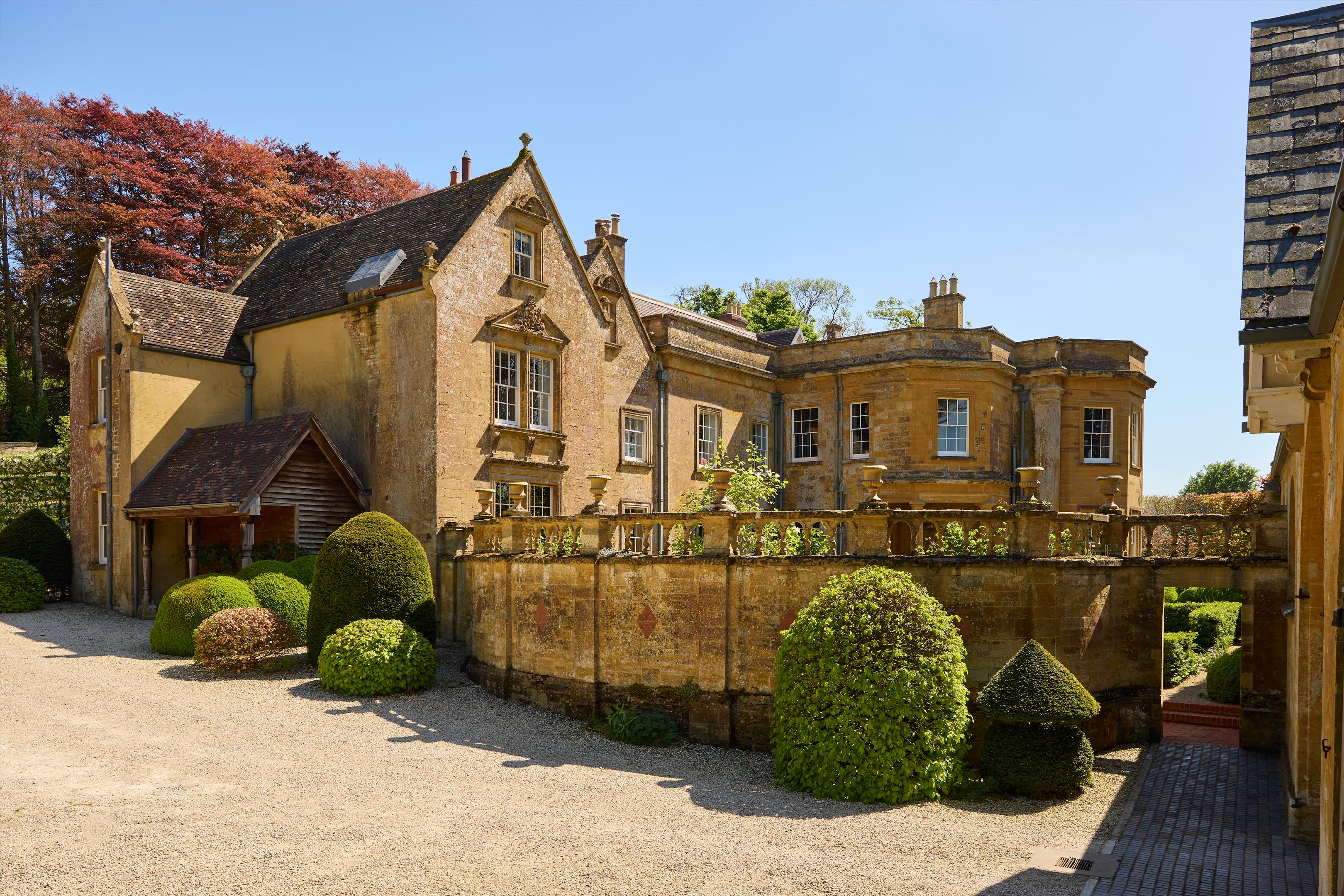 Maperton House
