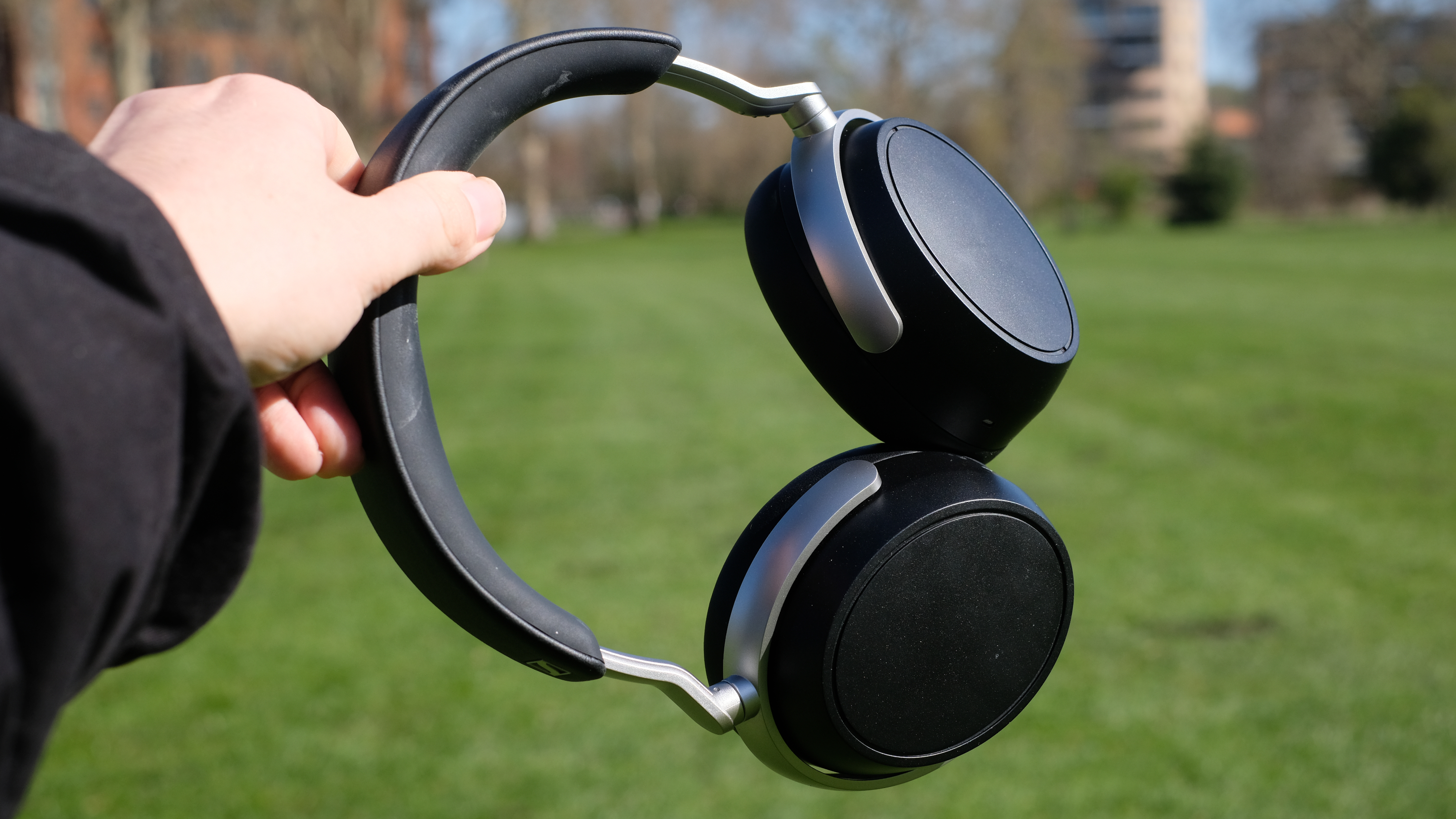 Photograph of Sennheiser HDB 630 headphones