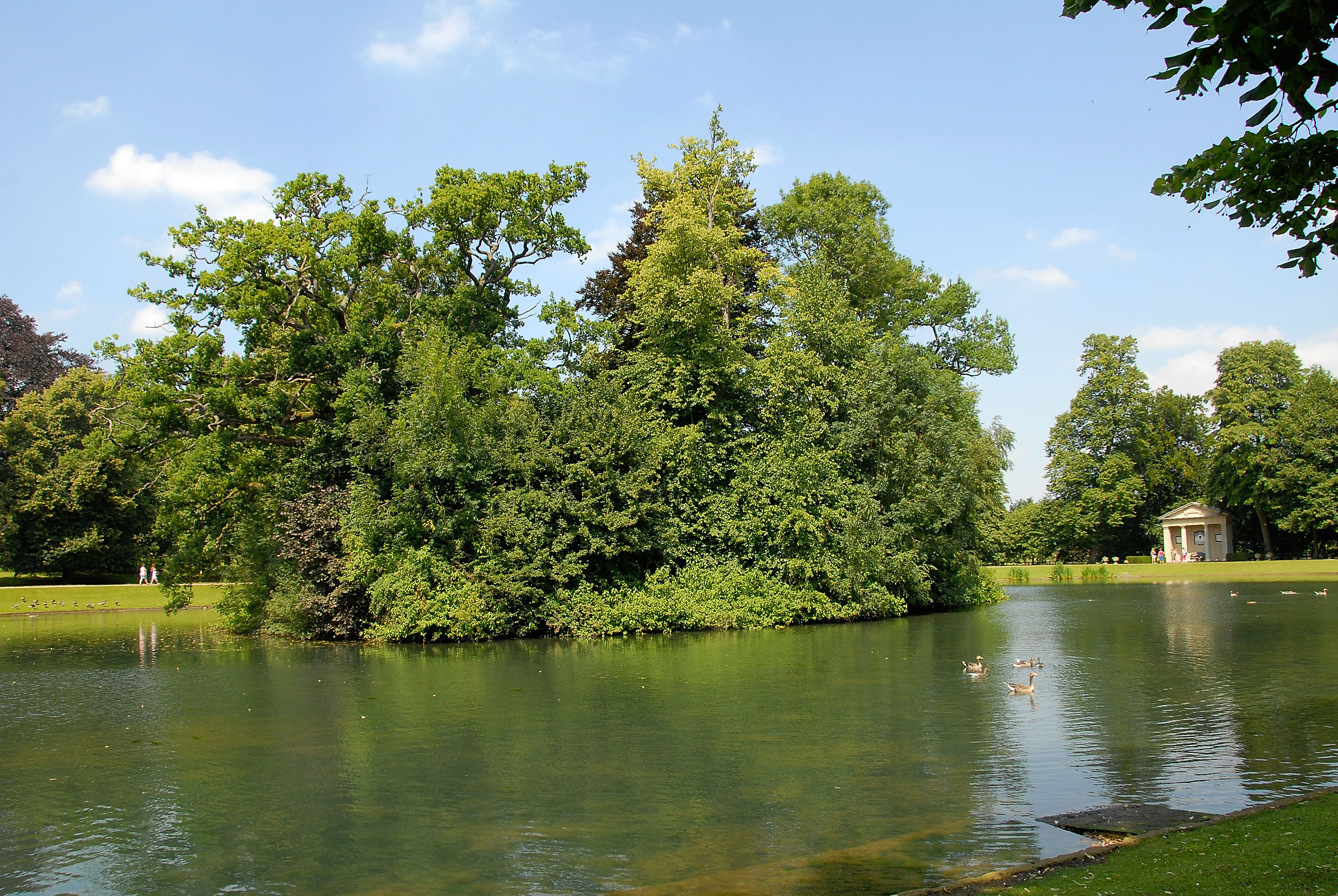 Princess Diana&#039;s island gravesite