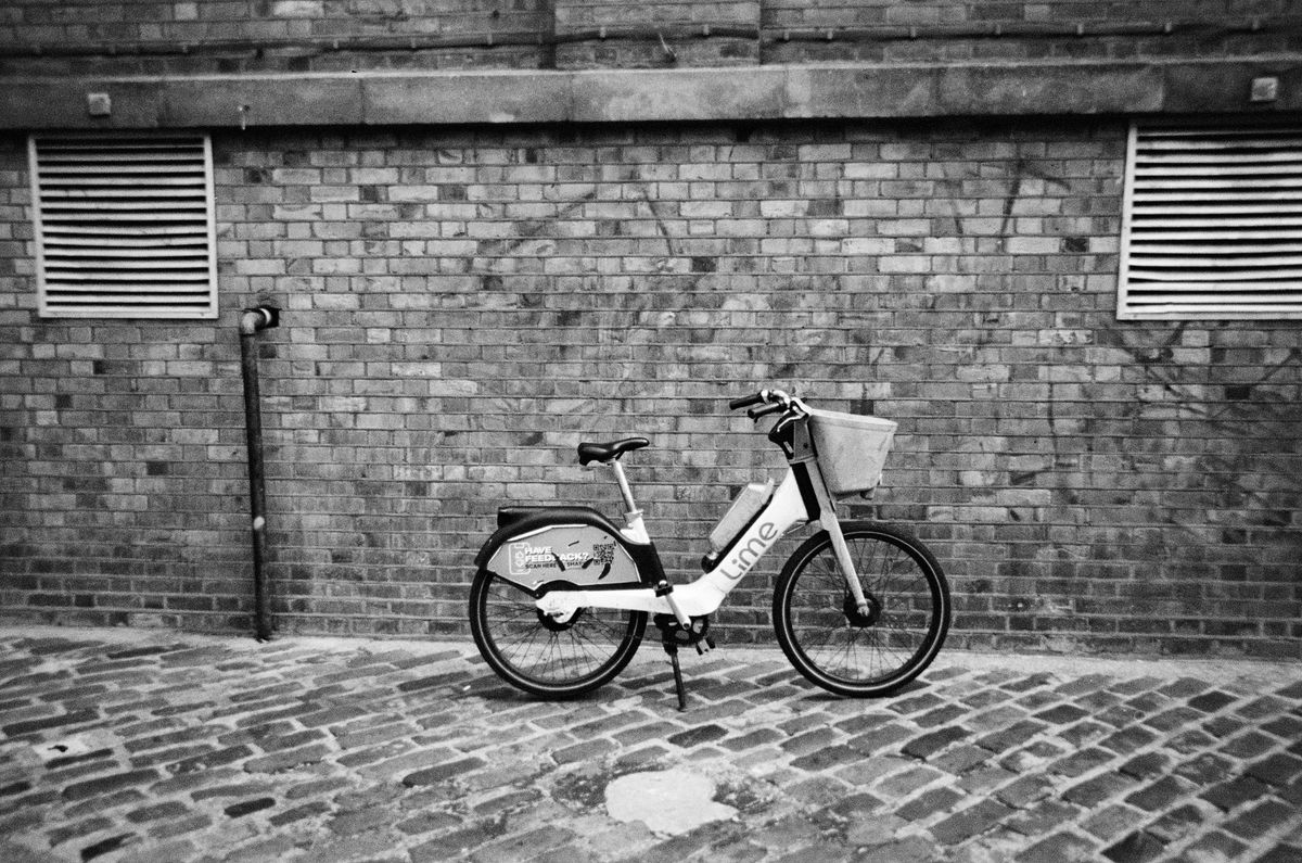 Sample photograph taken with Fujifilm QuickSnap Black and White