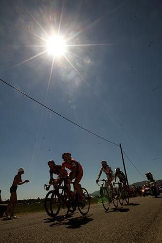 The sun beats down on the breakaway