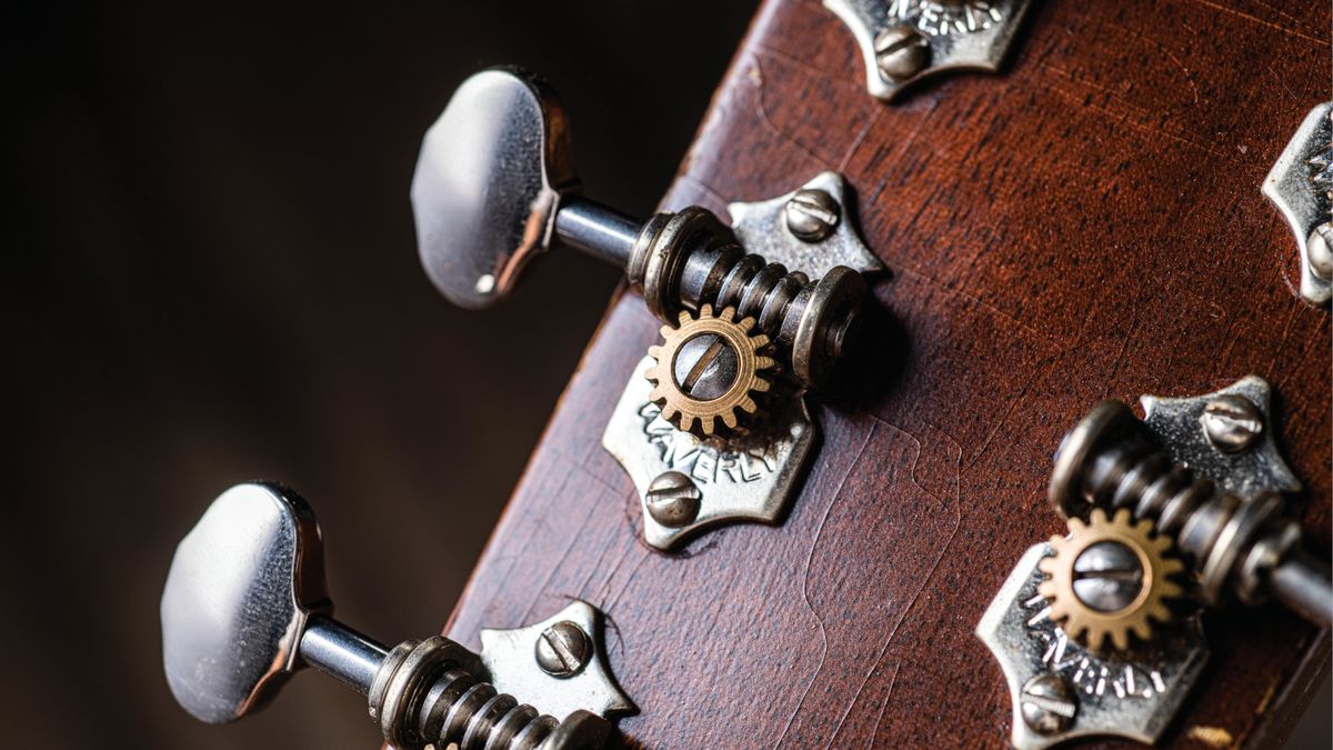 John Frusciante's 1940s Martin 00-15