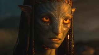 Neytiri crying in the sunset in Avatar: The Way Of Water.