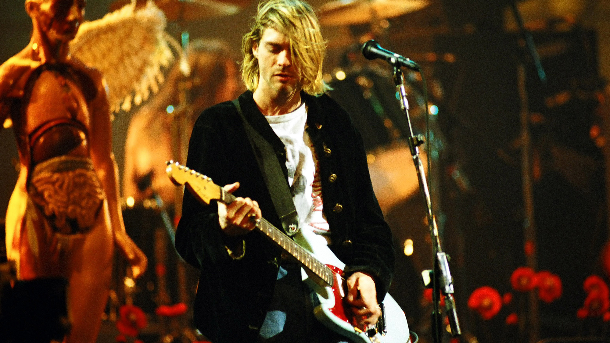 Kurt Cobain of Nirvana during MTV Live and Loud: Nirvana Performs Live - December 1993 at Pier 28 in Seattle, Washington, United States.
