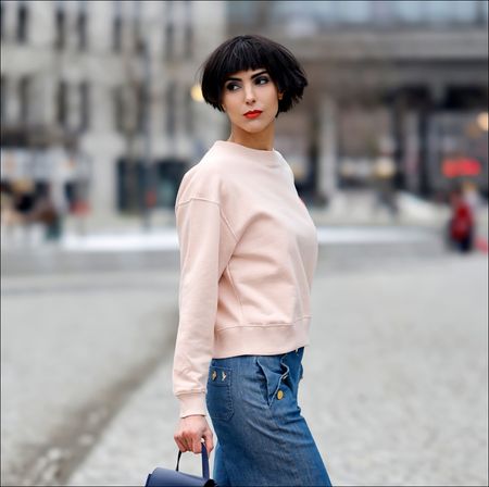 woman wearing red lipstick