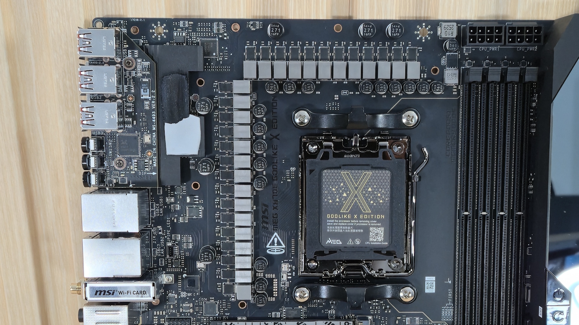 MSI X870E Godlike X - VRMs