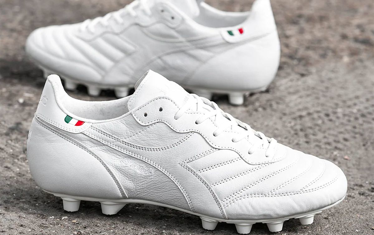 Diadora boots