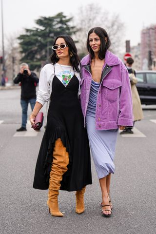 Street Style : Day Five - Paris Fashion Week - Womenswear F/W 2022-2023